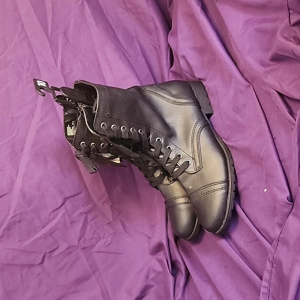 Time and tru memory foam adjustable women's boots